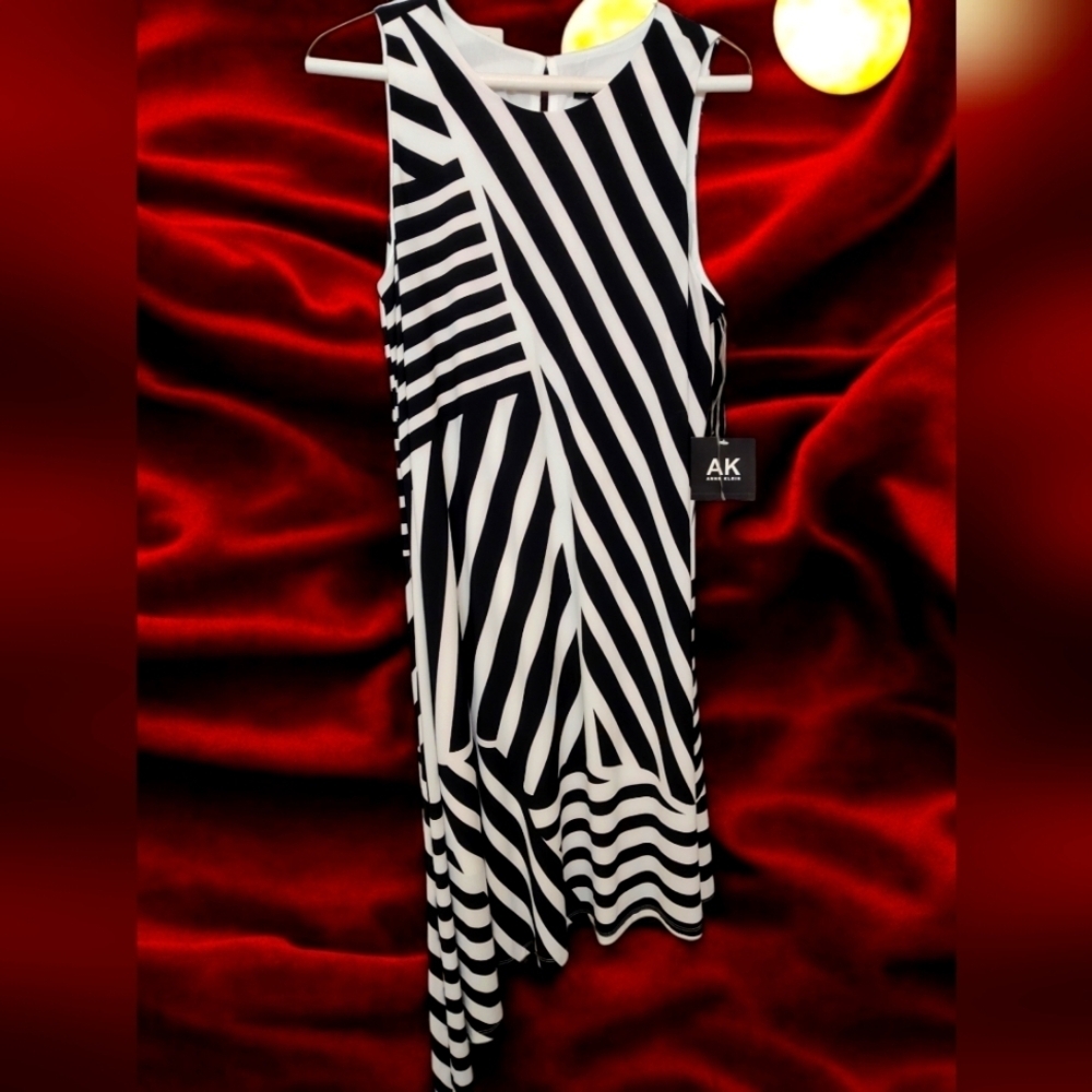 Anne Klein NWT Asymmetrical Hem Dress M